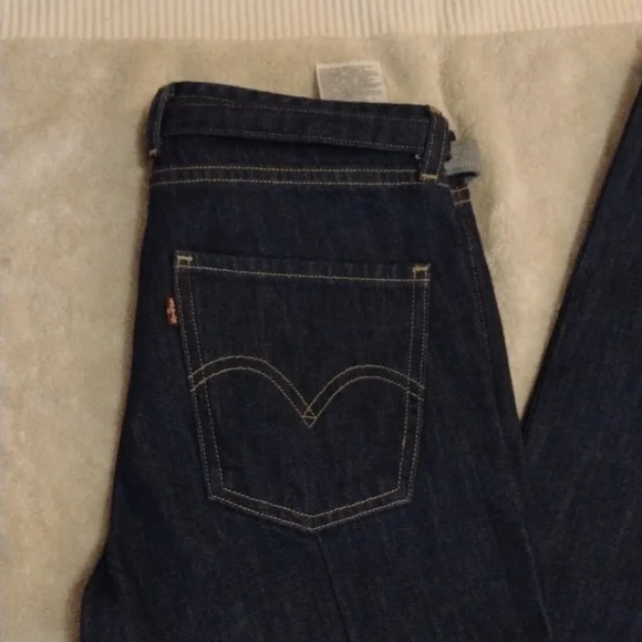 Levi's Jeans - Picture 13 of 16